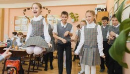 Фотовыставка «Весёлые мгновенья школьных перемен»