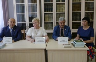 Национальную библиотеку им. А.-З. Валиди РБ посетил замминистра культуры Республики Крым Исмет Заатов