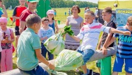 Развлекательная программа «Детство–это радость!»