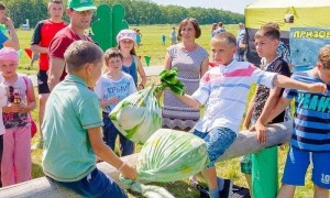 Развлекательная программа «Детство–это радость!»
