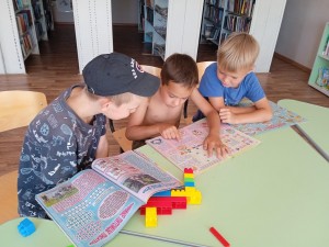 Литературно -игровая программа «Закружилась в небе осень»