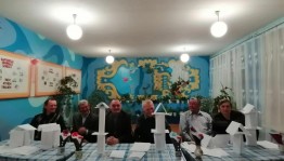 «Отец-семьи опора!»