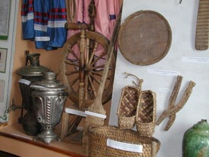 Экскурсия в мини музей для детей «Уголок старинного быта»