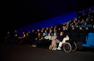 В Уфе прошёл благотворительный показ комедии «Тюльпаны»