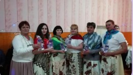 «А в сердце молодость поет»