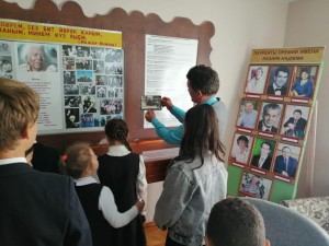 Литературный час «Лирика юности и дружбы»