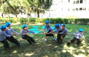 Игровая программа «Кто в крылатых войсках не служил-небеса для себя не открыл»