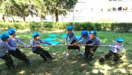 Игровая программа «Кто в крылатых войсках не служил-небеса для себя не открыл»