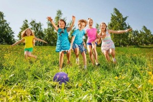Развлекательная игровая программа « Ура каникулы!»