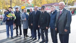 В Уфе состоялся многонациональный праздник «Возьмёмся за руки, друзья!»