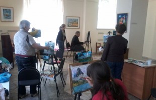 Выставочный зал «Ижад» приглашает на занятие в Арт-студию Альберта Кудаярова