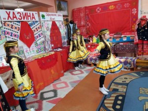 В Курганской области провели выставку башкирского традиционного декоративно-прикладного творчества «Хазина»