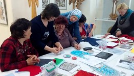 В выставочном зале «Ижад» состоялся мастер-класс  по изготовлению башкирского нагрудного украшения