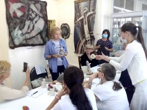 В выставочном зале «Ижад» состоялись  мастер-классы «Объёмные формы из войлока»