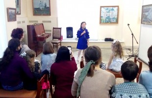 В уфимском выставочном зале «Ижад» прошло первое предновогоднее мероприятие