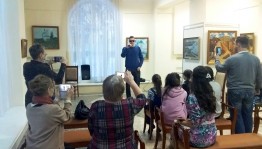 В уфимском выставочном зале «Ижад» прошло первое предновогоднее мероприятие