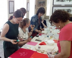 В выставочном зале «Ижад»  прошёл мастер-класс «Печать на ткани»