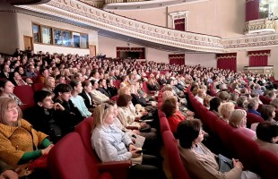 Ансамбль Гаскарова с триумфом дебютировал в Донецке