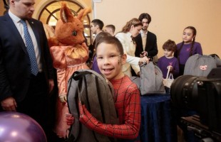 258 улыбок: В Уфе прошла благотворительная «Аксаковская ёлка»