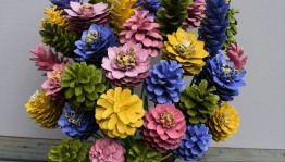 Мастер-класс «Красочный букет из шишек»