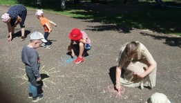 «Пусть всегда будет солнце!»