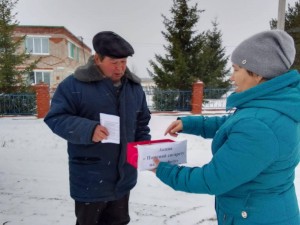 Уличная акция «Если хочешь долго жить,сигареты брось курить»