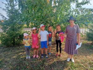 Литературно-познавательная программа «В день защиты всех детей соберем вокруг друзей! »