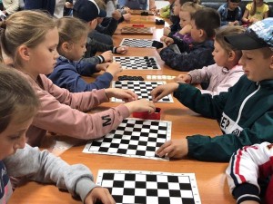 Шахматно-шашечные поединки к Всемирному дню шахмат«Твой ход»