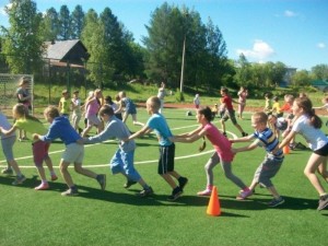 Спортивные игры «Собирайся детвора, в салочки играть пора»