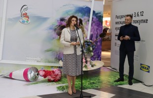 В ТЦ МЕГА открылась выставка художниц-любительниц