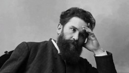 Видеопрезентация биографии «Времени не теряю даром»