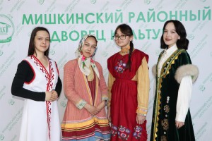 Флешмоб «День национального костюма»