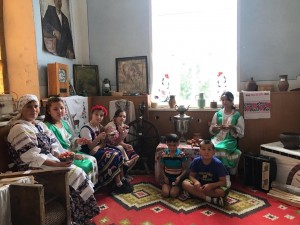 Фольклорный праздник «Знакомство с русской избой»