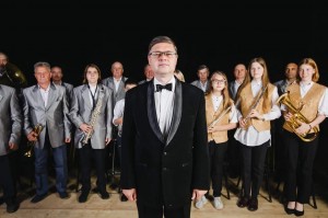 «В городском саду играет духовой оркестр»