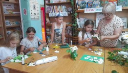 Арт час «Подарок любимой мамочки»