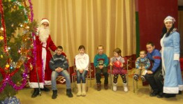 Детский утренник «Новогодний серпантин»