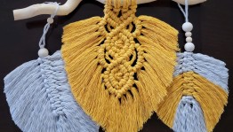 «Декоративные листья в технике макраме»
