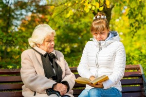 Подворный обход читателей с ограничениями здоровья,больных и инвалидов«В гости- с книгой»