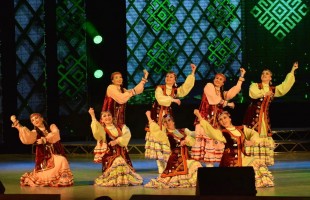 В Нефтекамской государственной филармонии состоялся праздничный концерт «Для вас, Любимые!»