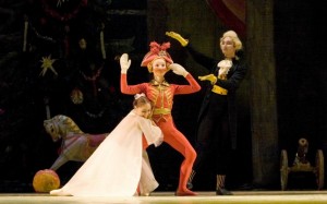 Башкирский театр оперы и балета приглашает зрителей на новогодние спектакли