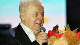 Книжная выставка «Главней всего погода в доме»