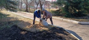 Экологическая акция волонтерского движения «Продли их долгий век»