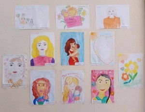 Конкурс детских рисунков «Созвездие милых мам»