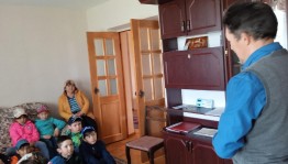 Экскурсия«Мальчик, открывающий ворота»