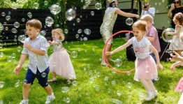 Развлекательная программа «Праздник мыльных пузырей»