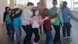 Развлекательная программа<< Каникуляндия - страна весёлых игр >>.