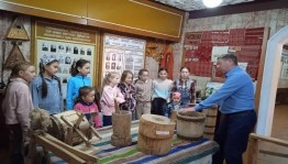 Познавательный час «Узнаем татарские традиции».