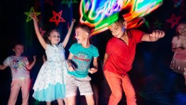 Игровая дискотека для детей «Зажигай-ка»