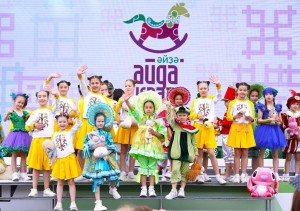 Второй день фестиваля «Айда/Әйҙә играть» – от зарядки до «Спокойной ночи, малыши!»