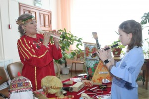 Познавательная беседа «Неповторимый чувашский наряд»